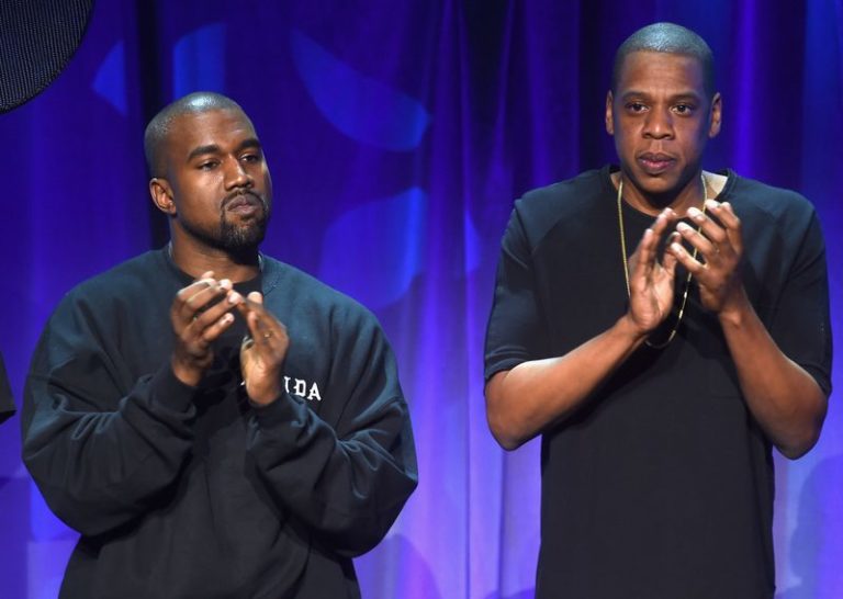 Jay-Z en Kanye West roken de vredespijp