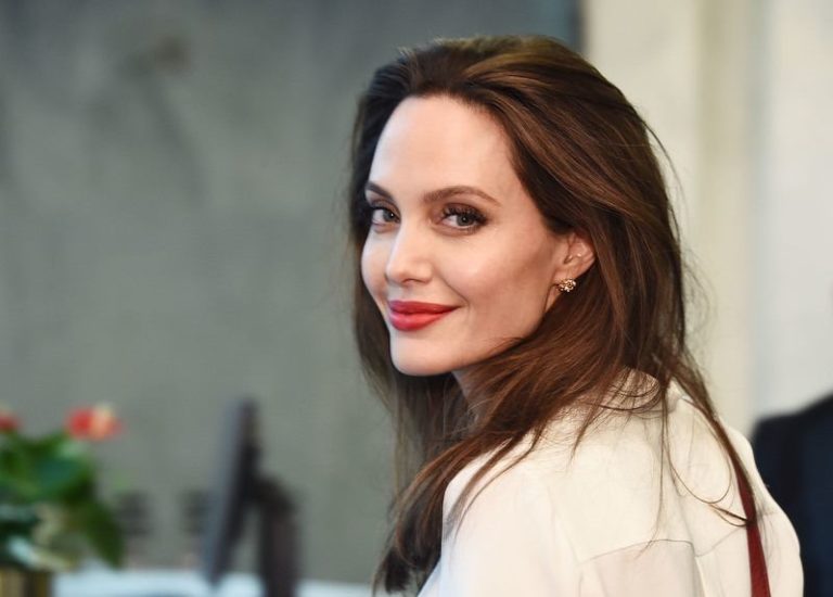 Ook in het echte leven is Angelina Jolie een spion