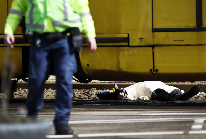 Dodelijke Schietpartij Treft Tramgebruikers In Utrecht - Zita